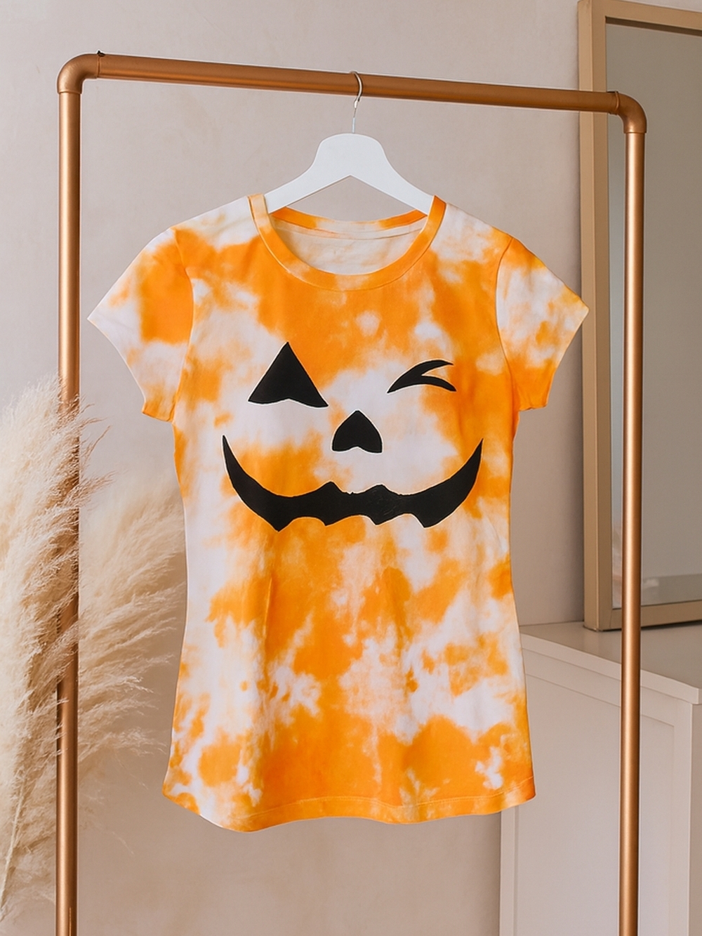 Wound Up Orange and White Tie-Dye Pumpkin Jack-O'-Lantern Short Sleeve Tee
